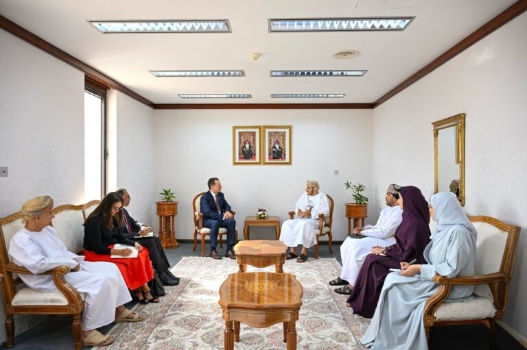Oman, ICRC discuss regional humanitarian developments