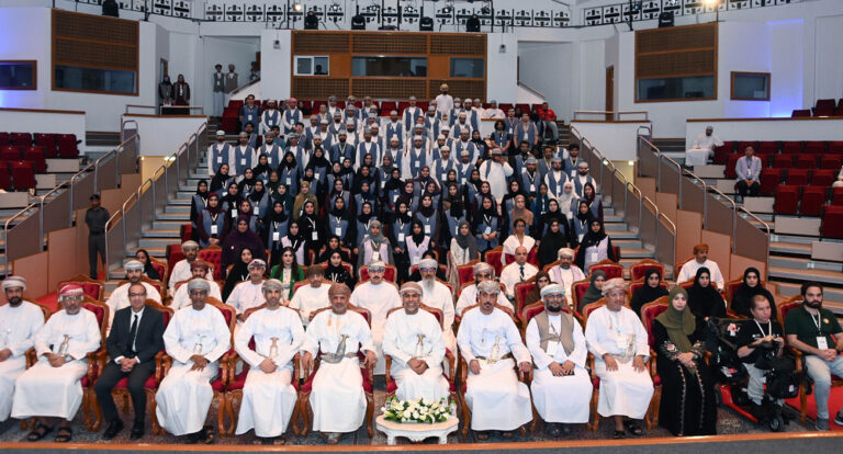 48 teams compete in Oman University Programming Competition